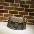 Handtasche mit klassischem GG-Monogramm