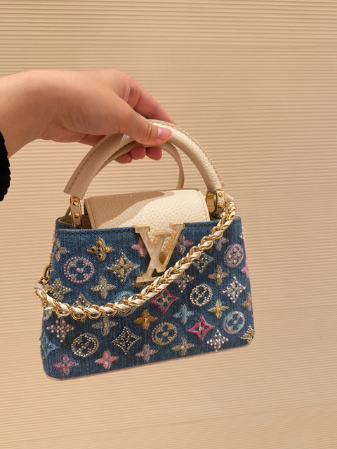 Mini borsa Capucines decorata in denim di lusso