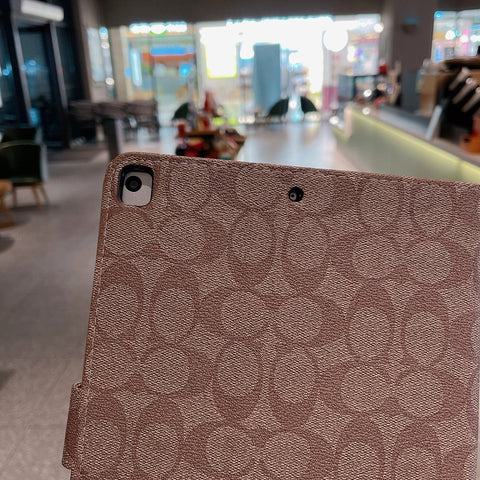 Prémiové klasické kožené pouzdro na tablet Apple iPad