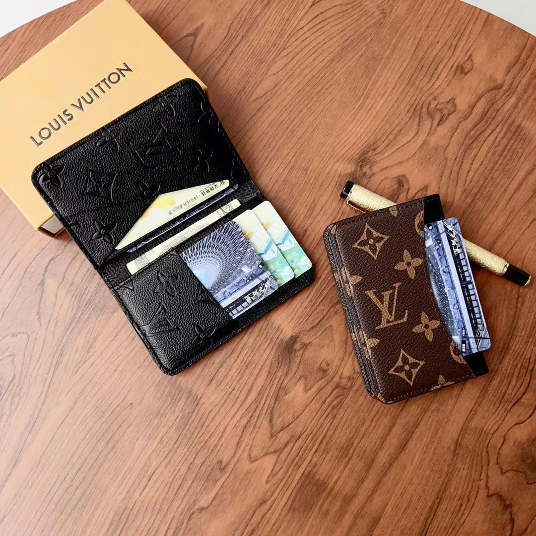 Elegante Lou Checkered & Monogramm-Geldbörsen