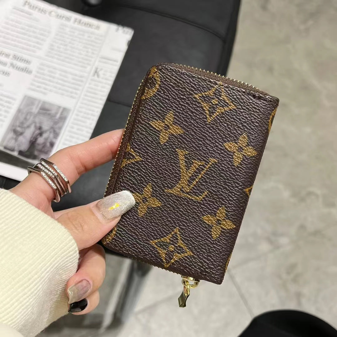Συλλογή Luxury Monogram Zipper Wallet – Lou, GG και BBR