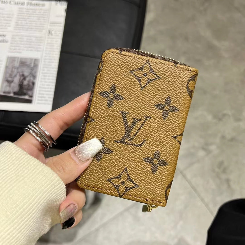 مجموعة المحفظة الفاخرة بسحاب Monogram – Lou، GG، وBBR