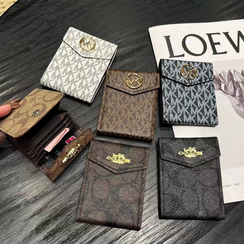 Carteiras luxuosas para porta-cartões com monograma inspiradas em MK & CO