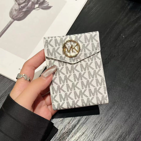 Carteiras luxuosas para porta-cartões com monograma inspiradas em MK & CO