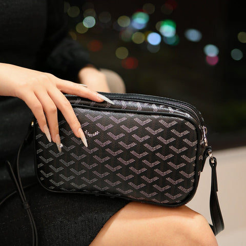 Elegante Umhängetasche mit Monogramm – Minimaler Luxus für alltägliche Momente