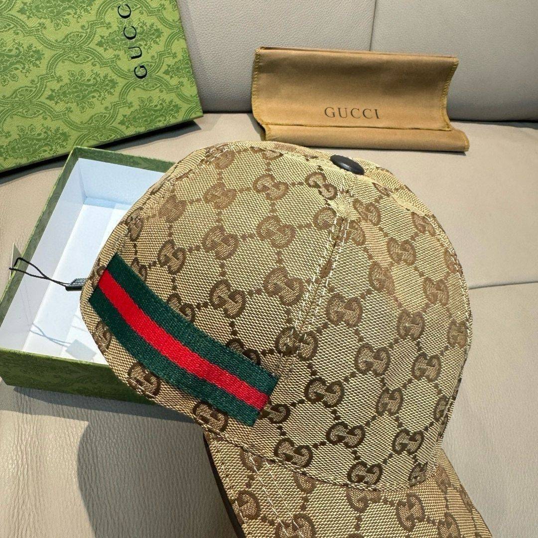 Classic luxury hat 02