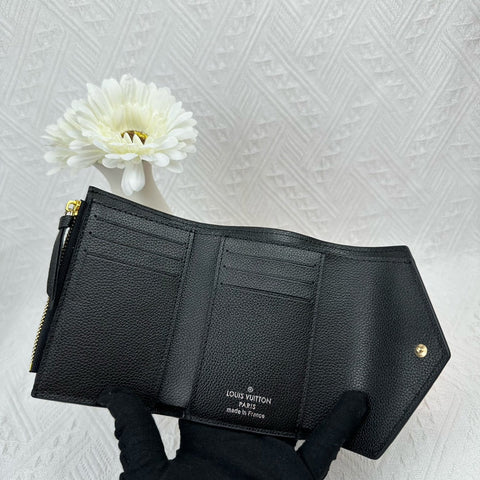 L-Luxurious Fashion Wallet – Sophisticated and Functional
