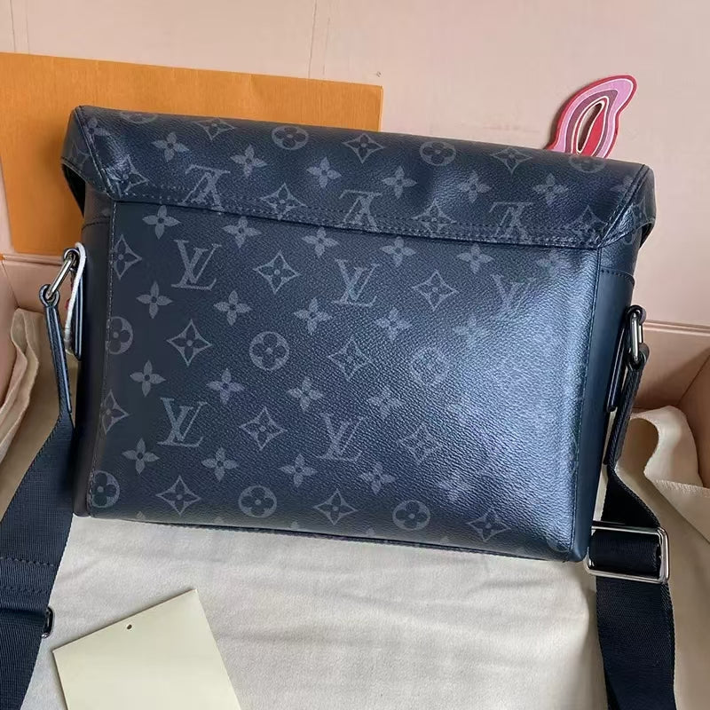 حقيبة ماسنجر LV عصرية وعصرية