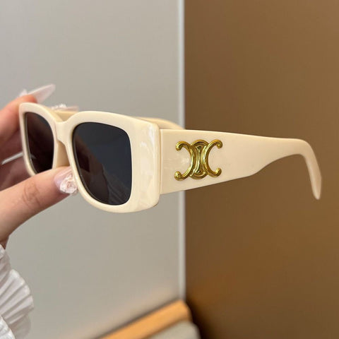 Óculos de sol retrô luxuosos com placa dourada