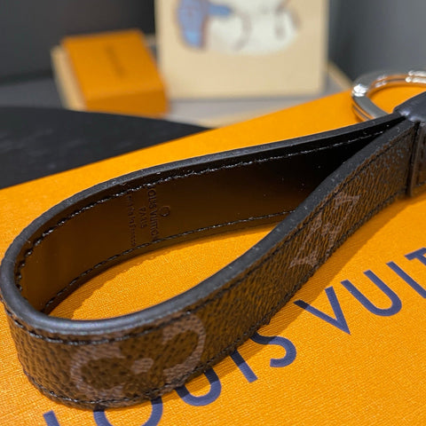 Porte-clés en cuir de luxe – Design monogramme classique