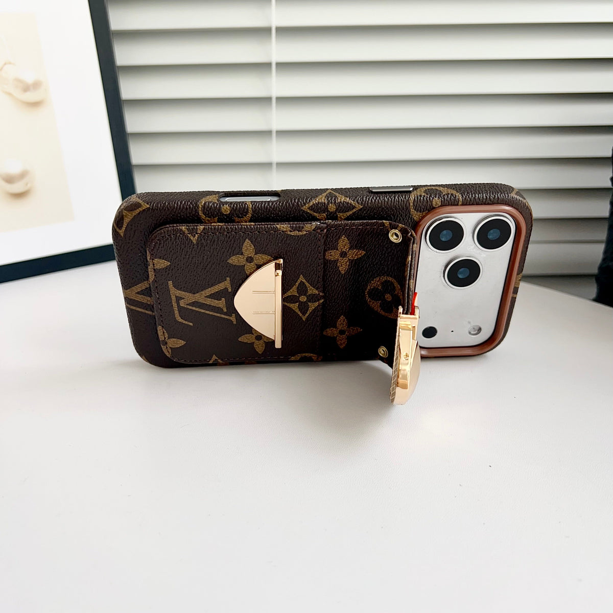 Custodia per iPhone a tracolla di lusso con tasca per carte e tracolla staccabile