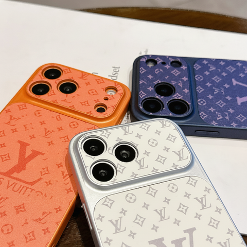 Luxuriöse iPhone-Hülle mit geprägtem Muster