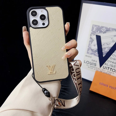 Coque et skin iPhone de luxe avec chaîne à main marron