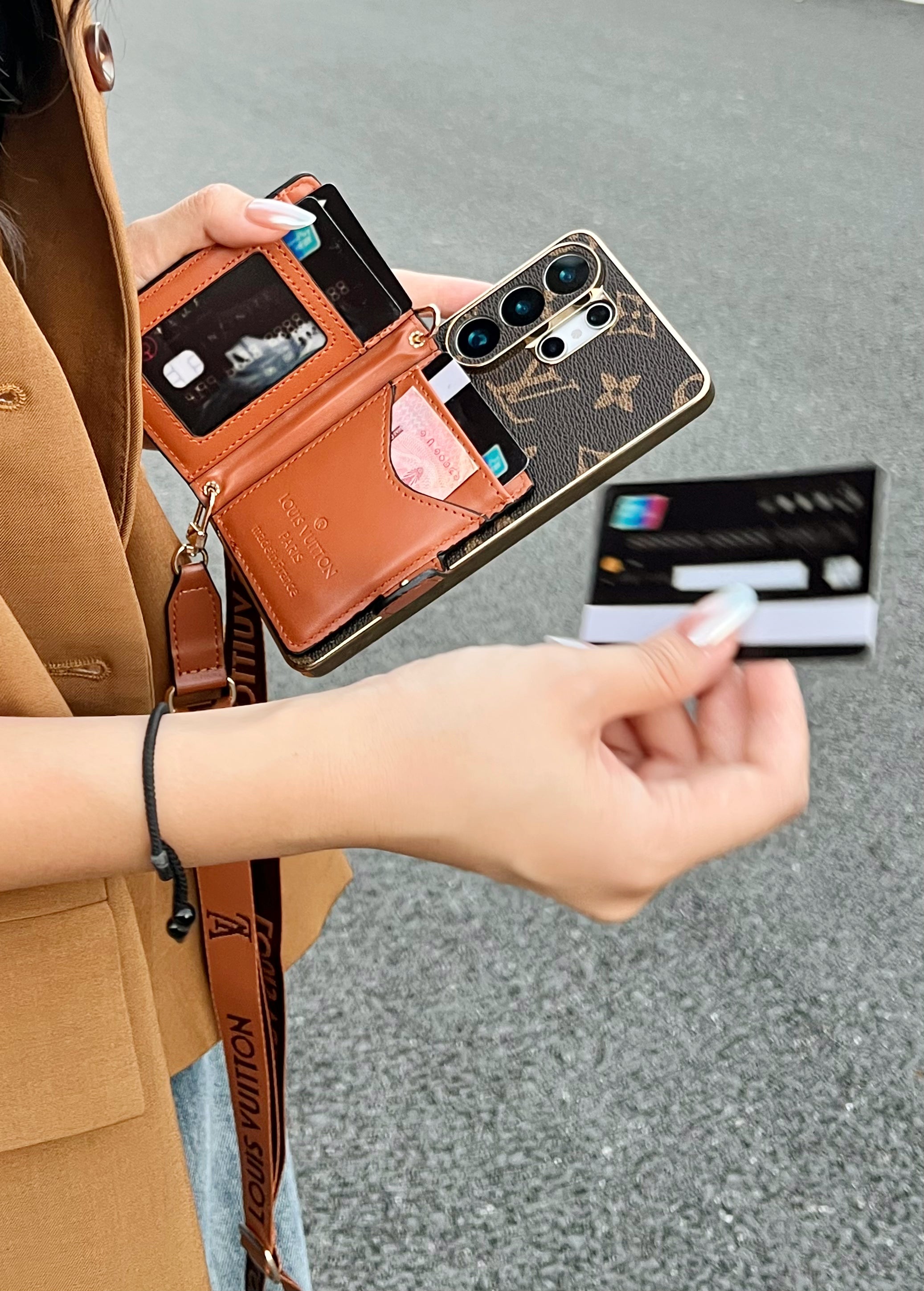 Luxury Crossbody Phone Case with Card Holder & Adjustable Shoulder Strap for Samsung
