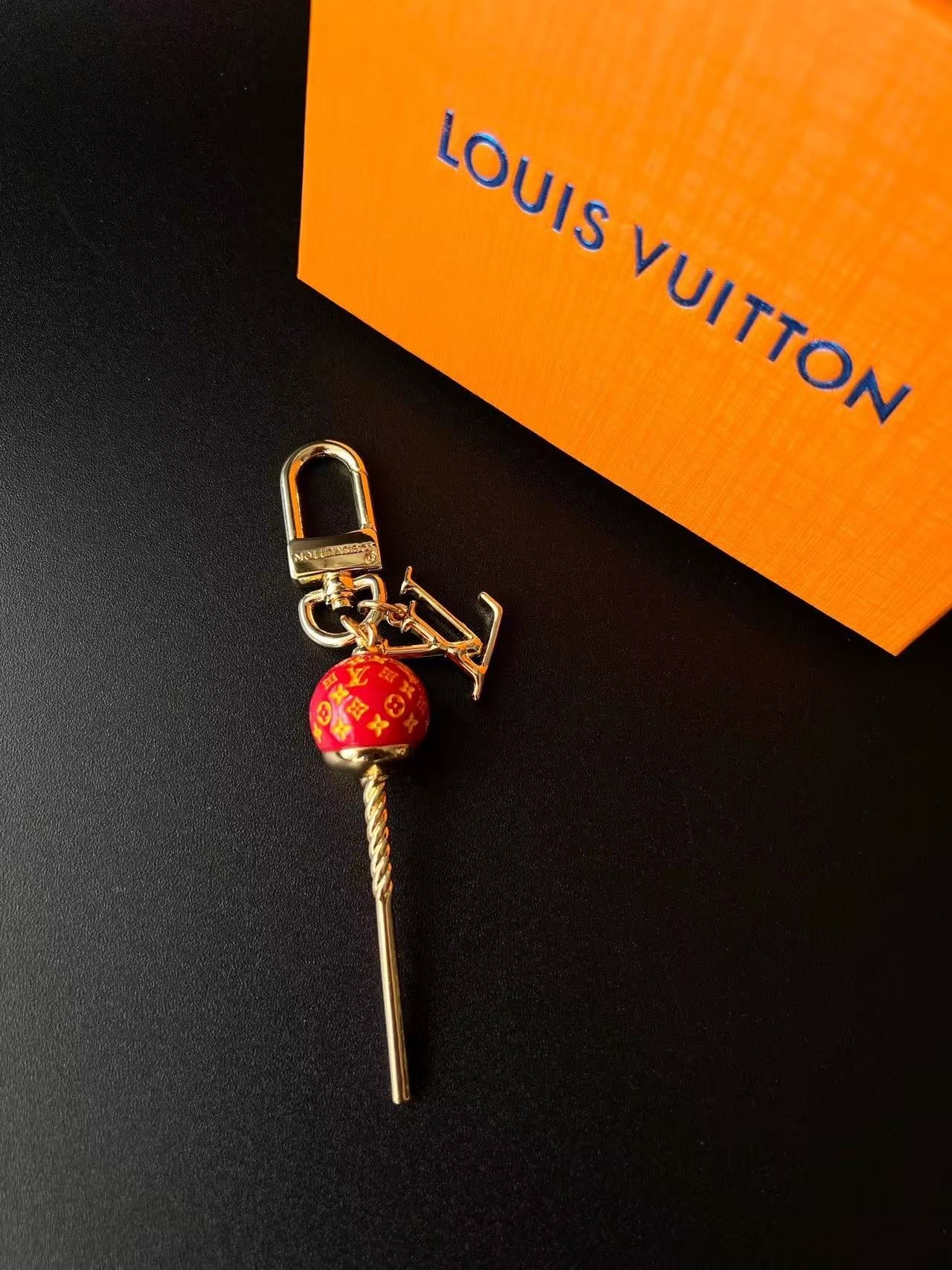 Candy Charm Keychain – Cute Luxury-Inspired Bag Pendant Accessory