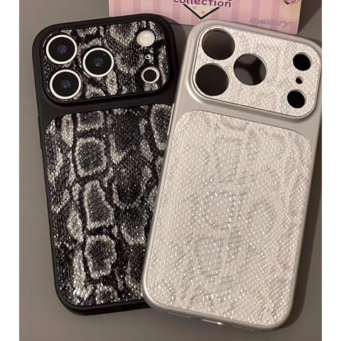Custodia per iPhone di lusso con texture in pelle di serpente