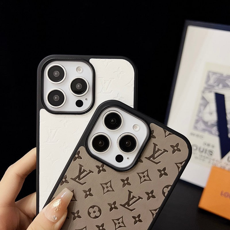 Coque et skin iPhone de luxe avec chaîne à main marron