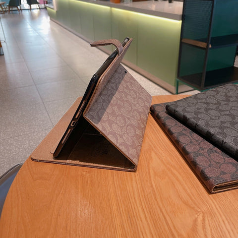 Prémiové klasické kožené pouzdro na tablet Apple iPad