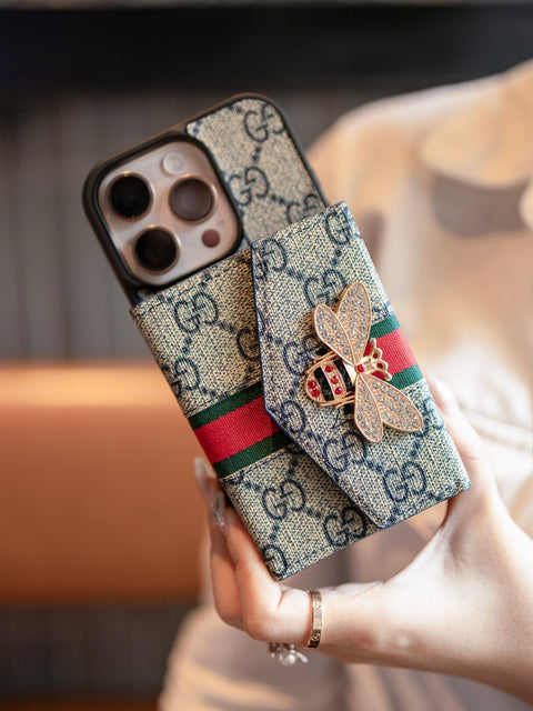 Premium Advanced iPhone-Hülle zum Umhängen mit Kartenhalter und Schultergurt