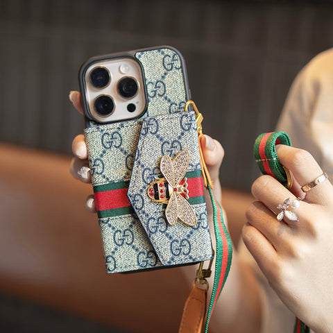 Premium Advanced iPhone-Hülle zum Umhängen mit Kartenhalter und Schultergurt