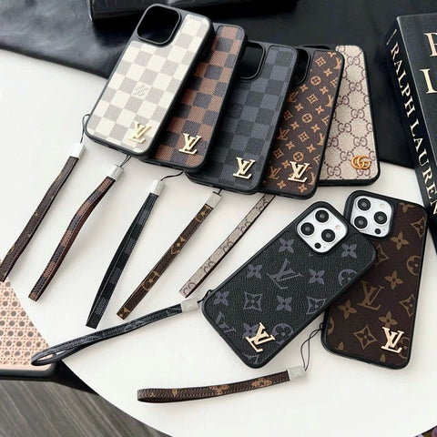 Coque et skin iPhone de luxe avec chaîne à main noire et blanche