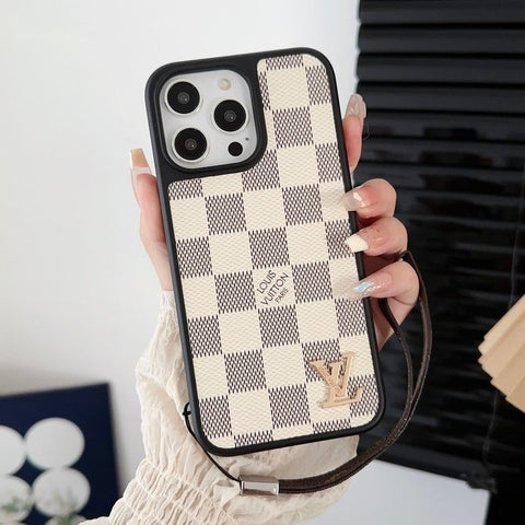 Coque et skin iPhone de luxe avec chaîne à main noire et blanche