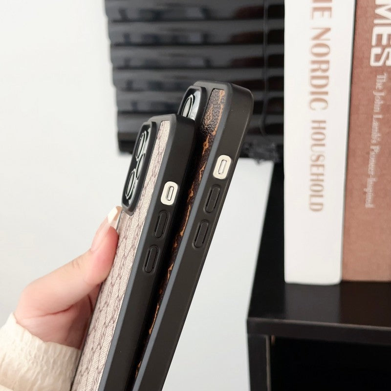 Coque et skin iPhone de luxe avec chaîne à main noire et blanche