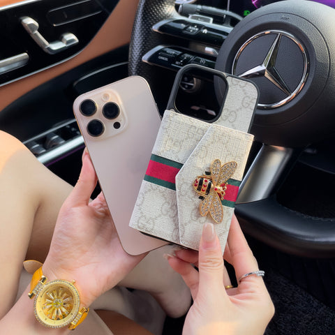 Premium Advanced iPhone-Hülle zum Umhängen mit Kartenhalter und Schultergurt