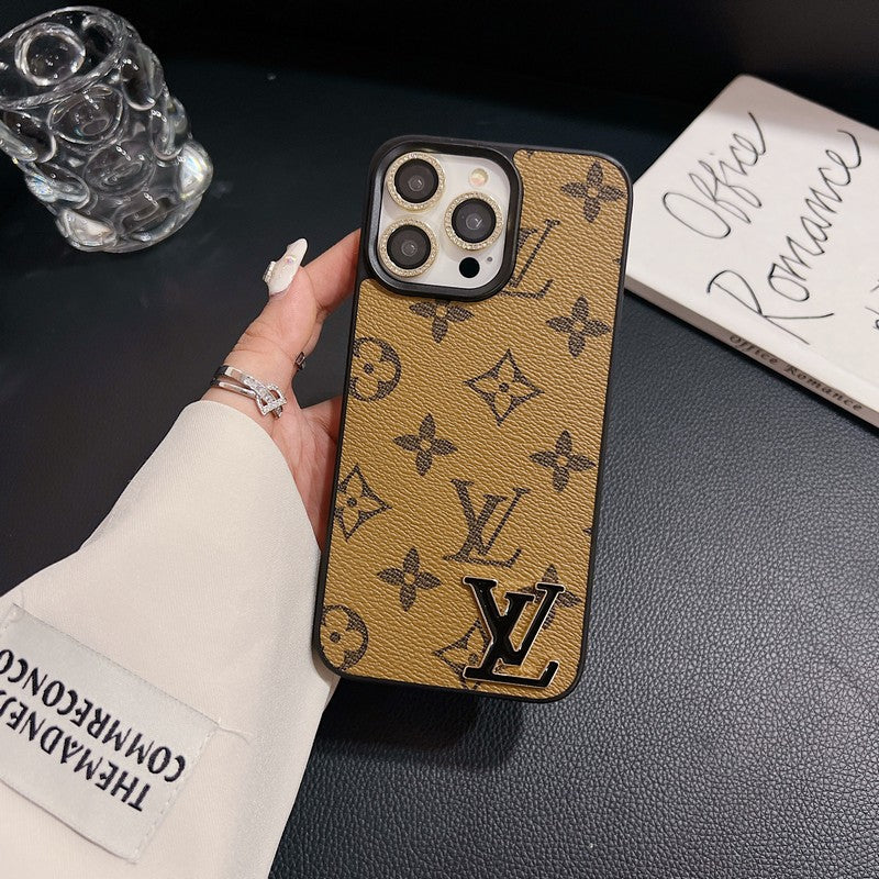 Étui pour iPhone en cuir avec logo noir de luxe