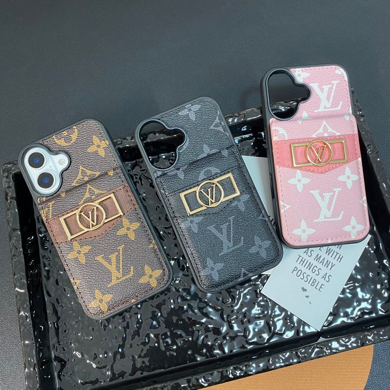 Luxuriöse iPhone-Hülle mit Kartenetui und goldenem Logo