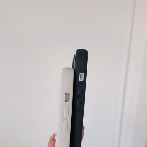 ファッションゴールドロゴレザーiPhoneケース