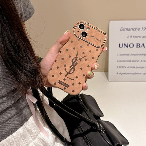 Capa para iPhone em couro marrom Saint