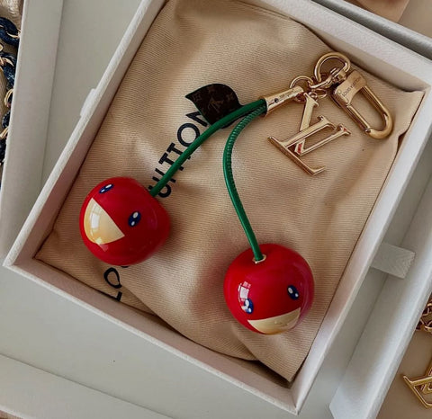 🌟 Μπρελόκ L- Cherry: Χαριτωμένο + Πολυτελές, Όλα σε Ένα 🍒✨