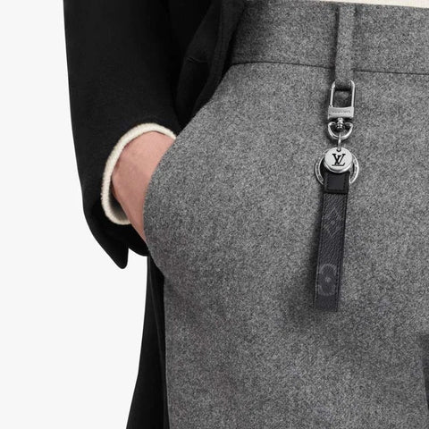 Porte-clés en cuir de luxe – Design monogramme classique