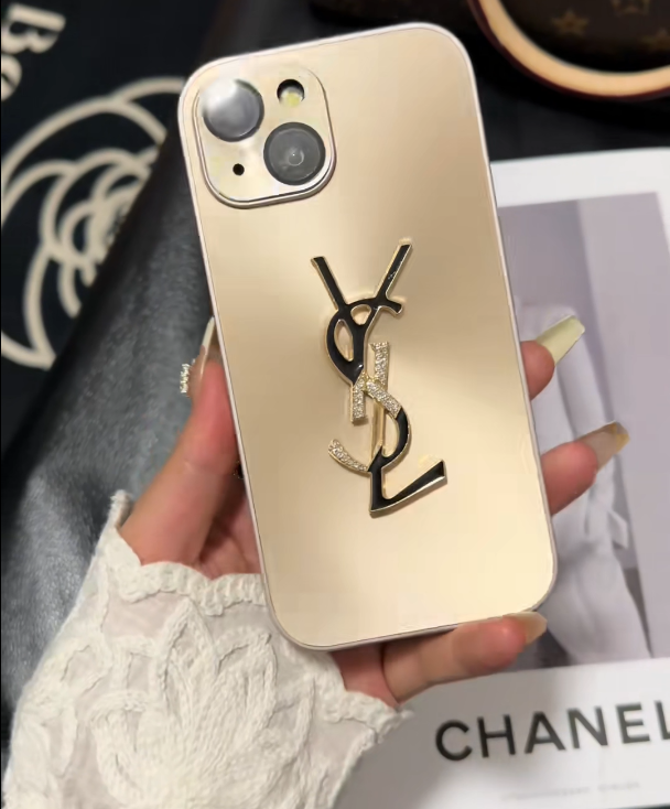 Elegante iPhone-Hülle „Letter Shine x Mono“.