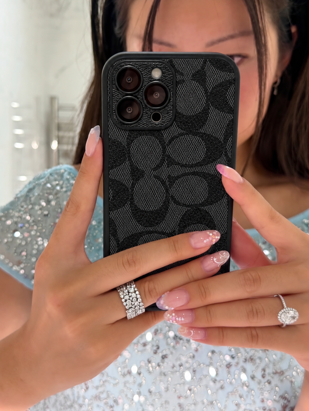 Classic iPhone Case Black -QB240402 — lifestyle scene 1